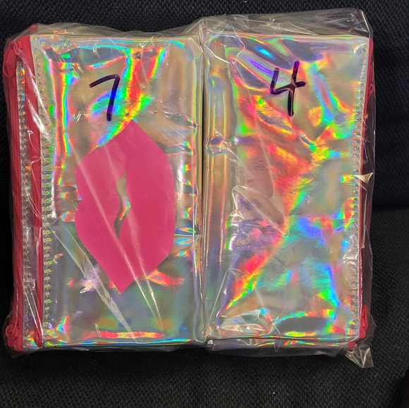 Metallic Makeup Purses - Picture 8 of 8